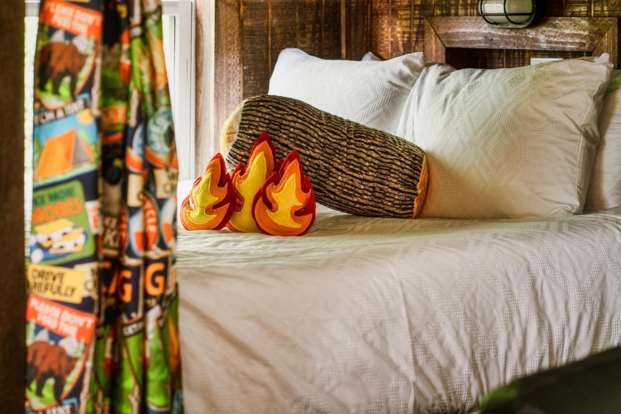 Mountainside - New Luxury Cabin-Fire Table-Hot Tub-3 Pools-Ps5-Bears Gatlinburg Exterior photo